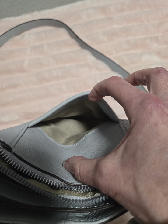 American Leather Co. Cindy Leather Triple Entry Crossbody - Picture 12 of 14